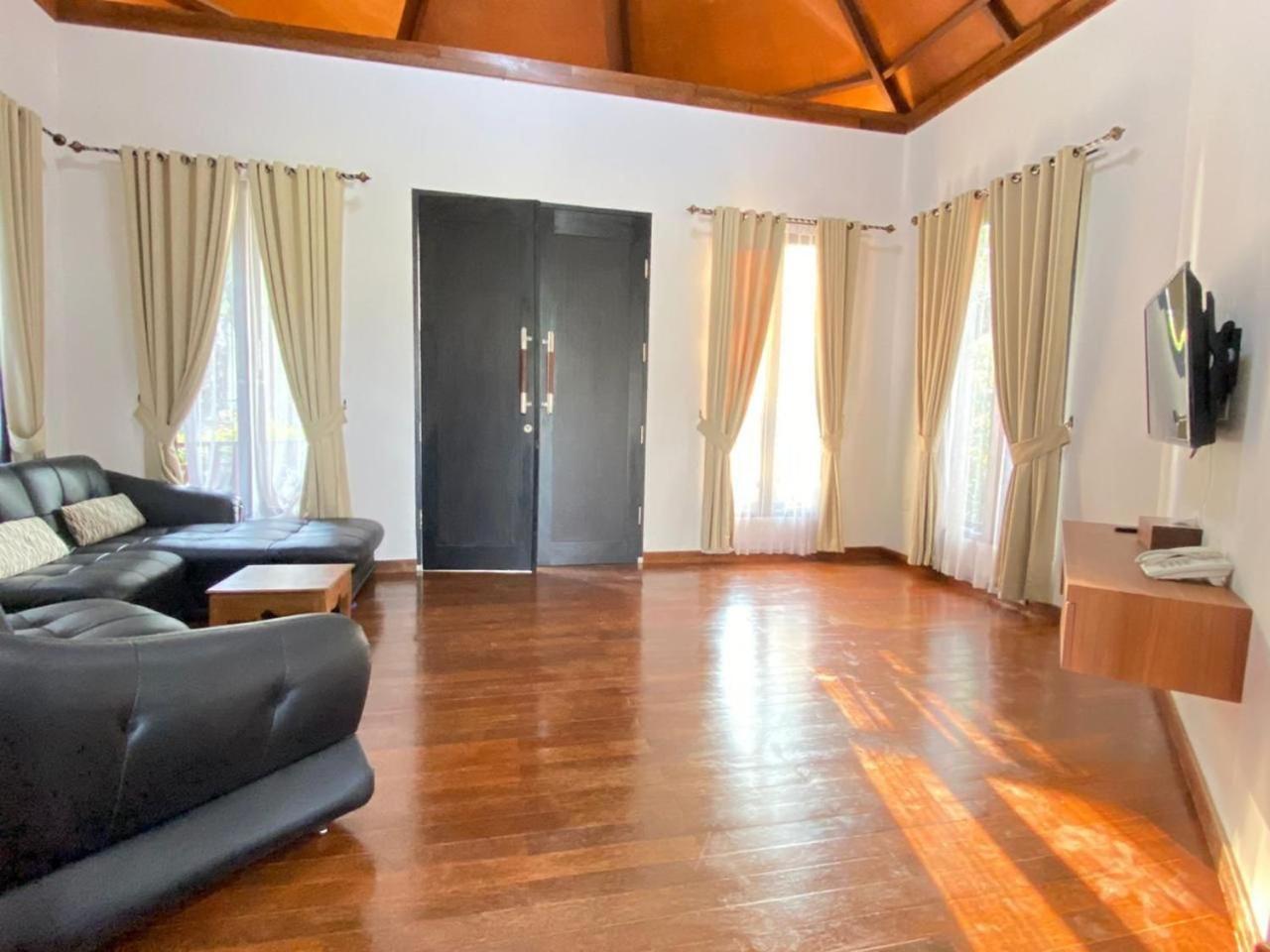 De Bintan Villa Tenaga Exterior photo